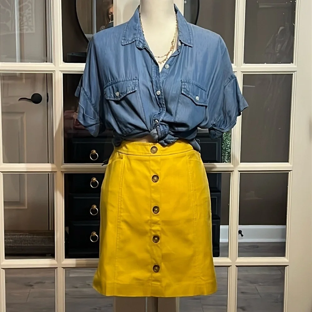 LOFT  Yellow Button Front Cotton Mini Skirt Size 6